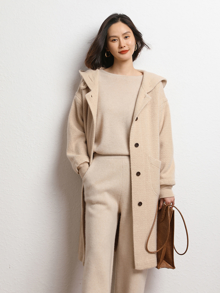Solid color knitted cardigan