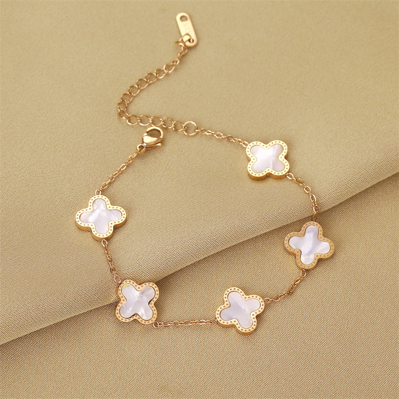 La moda en línea transfronteriza Lucky Bracelet de cuatro hojas, Bracelet de titanio de cuatro hojas, joyas para mujeres. image 7