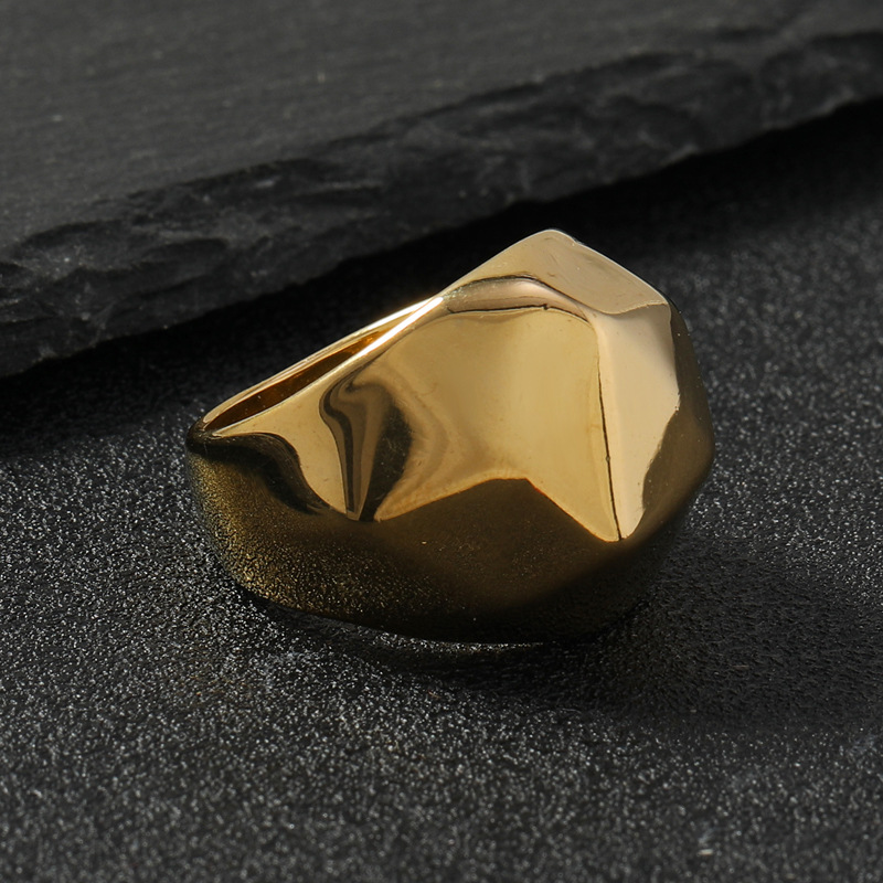 Joyas de acero de titanio fundido de moda transfronteriza personalidad simple corte brillante multifacético anillo de acero inoxidable joyas de hombre image 3