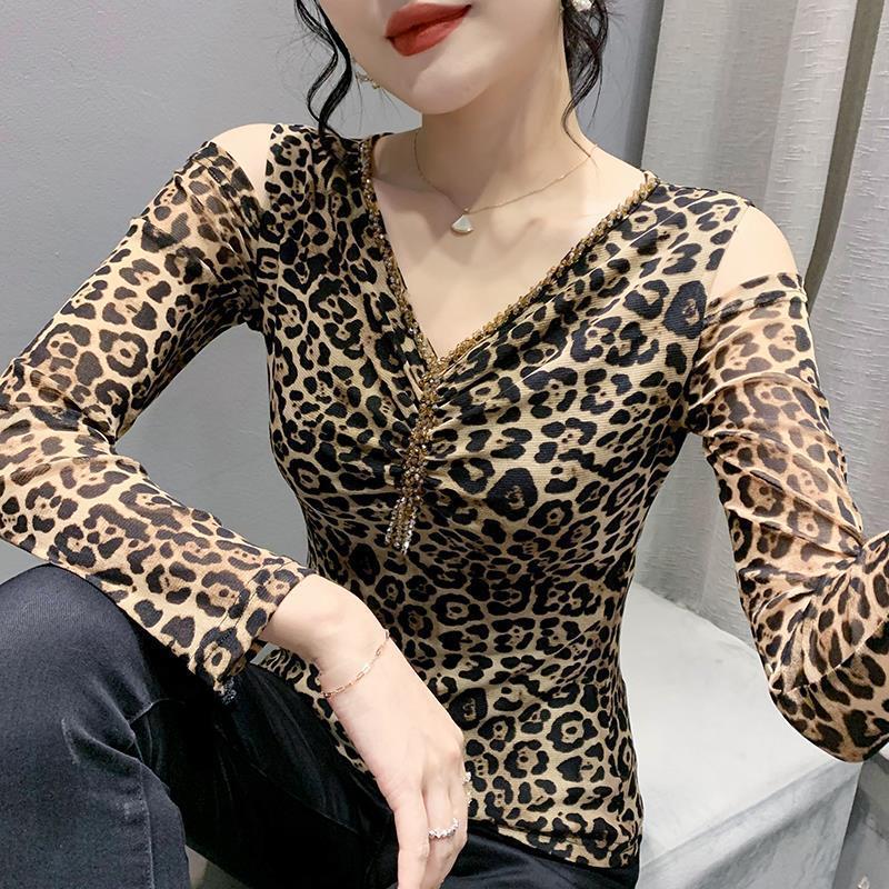 European 2022 New Autumn V-neck Fashionable Slim-fit Mesh Leopard Print Off-shoulder Beaded Long-sleeved T-shirt Women's Trendy Hair