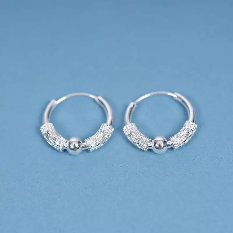 New Chinese-Style Popular Fortune Bead Ear Cuffs for Women, Simple and Luxurious High-End Earrings, Versatile and Elegant Ear Accessories, Factory Wholesale