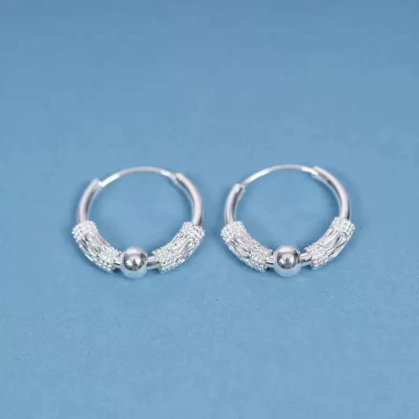 New Chinese-Style Popular Fortune Bead Ear Cuffs for Women, Simple and Luxurious High-End Earrings, Versatile and Elegant Ear Accessories, Factory Wholesale