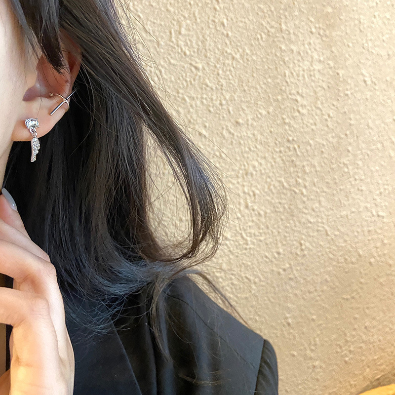 Korean Style Cute Rhinestone Fox Earringspicture4