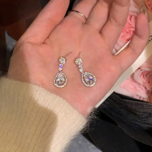 S925 silver needle exquisite zircon drop-shaped earrings for women light luxury niche white wear high-end earrings internet celebrity ear jewelry