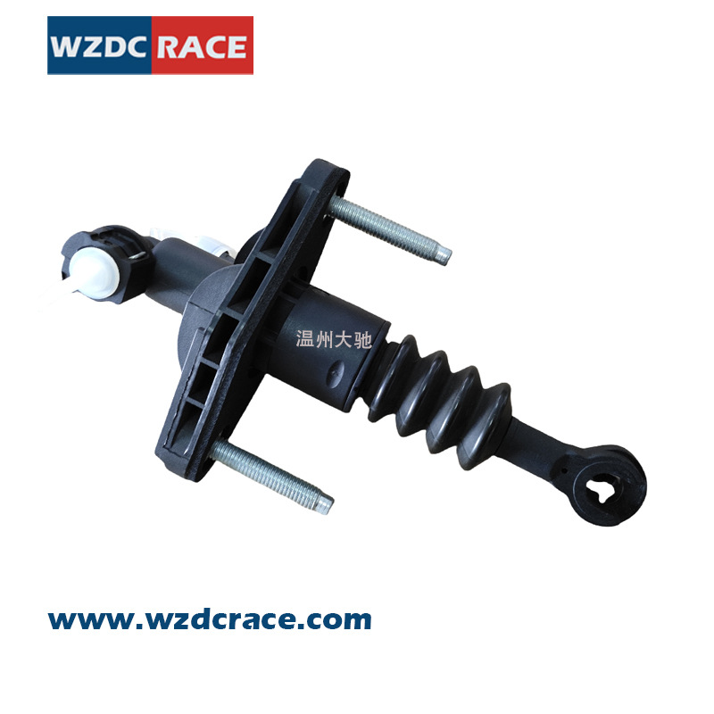 Accesorios de automóviles bomba de embrague 23810B68L41N000 2381078M20000 bomba de embrague piezas de automóvil