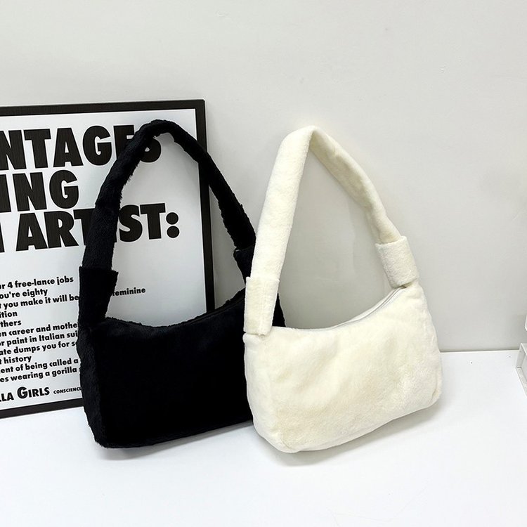 Otoño y invierno transfronterizos nuevos bolsos de peluche bolsos de moda bolsos de llave bolsos de maquillaje bolsos de chicas