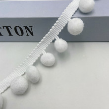 厂家现货批发1.5公分白色直角毛球花边 供应毛球绒球花边服装辅料