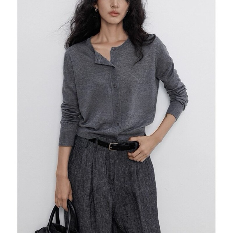 Autumn Round Neck Long-Sleeved Knitted Cardigan Women's Thin Outer Wear Loose Lazy Old Money Style Top Autumn Round Neck Long-Sleeved Knitted Cardigan Women's Thin Outer Wear Loose Lazy Old Money Style Top