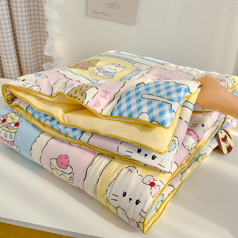 부드럽고 귀여운 고양이