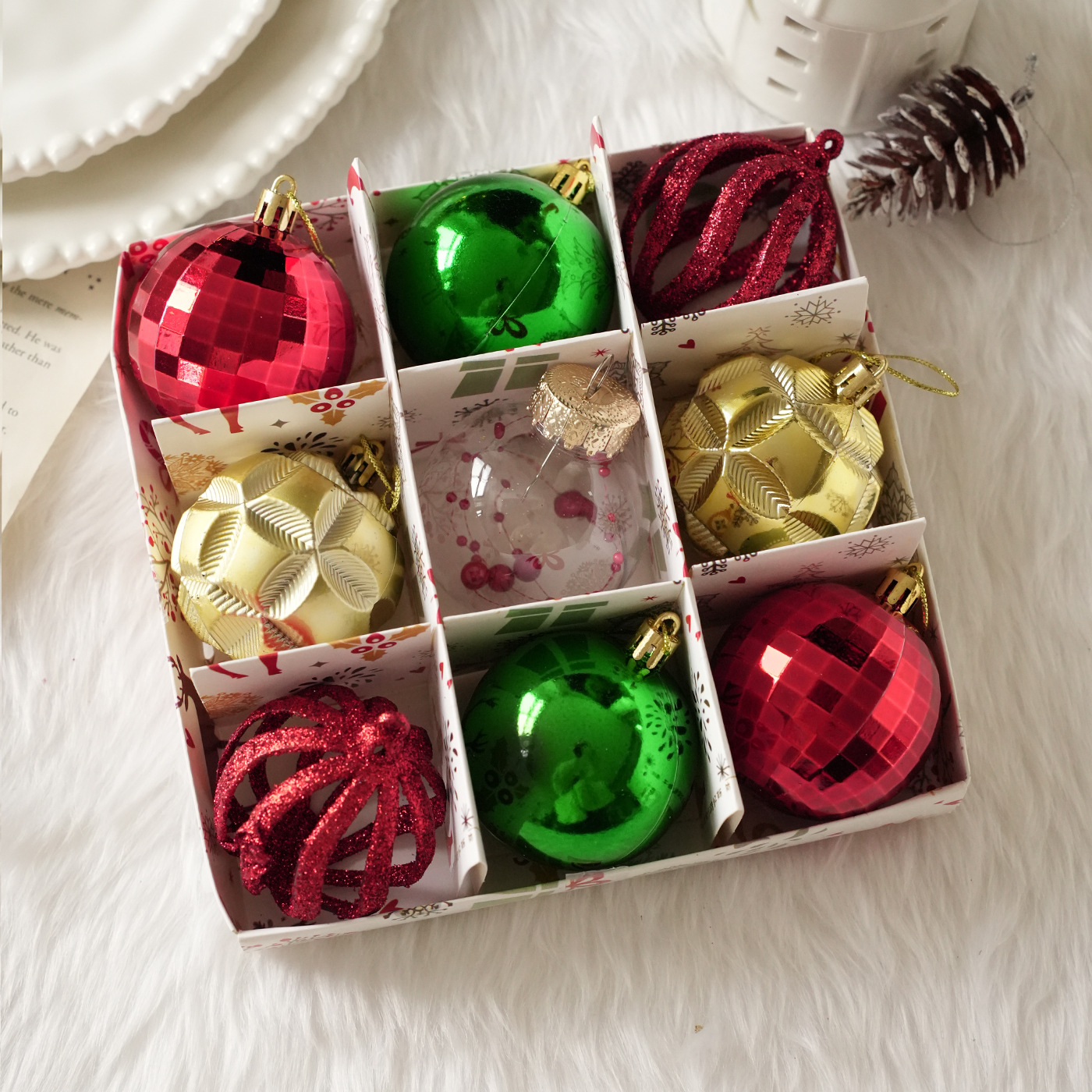 Nuevos productos transfronterizos paquetes de colgantes de bolas de Navidad en caja decoración de árboles de Navidad decoración de atmósfera de vacaciones decoración de colgantes en stock image 4