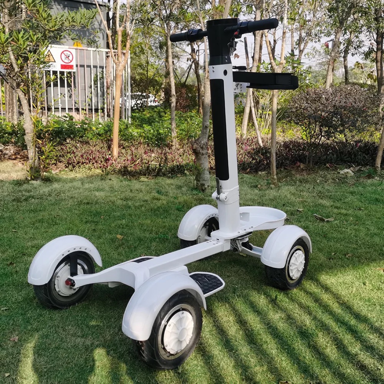 Retuol Four-Wheel Electric Golf Cart Foldable Golfing Artifact Course Mobility Vehicle Can Be Exported Cross-Border