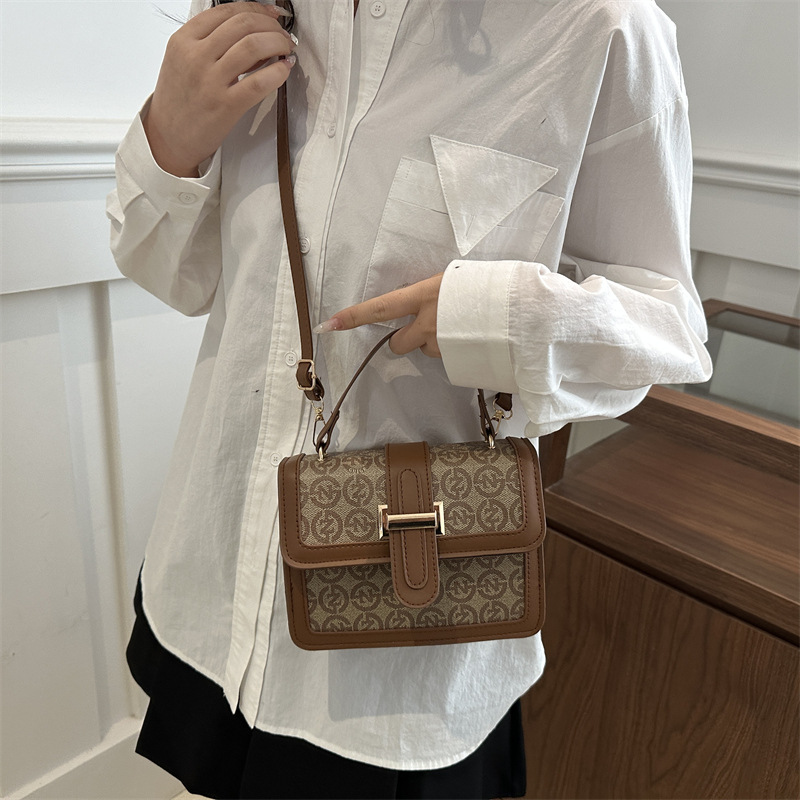 Bolsos para mujer 2025 nuevo estilo de alta calidad clásico pequeño cuadrado bolso de hombro retro de moda bolso de mensajero de moda de todo fósforo