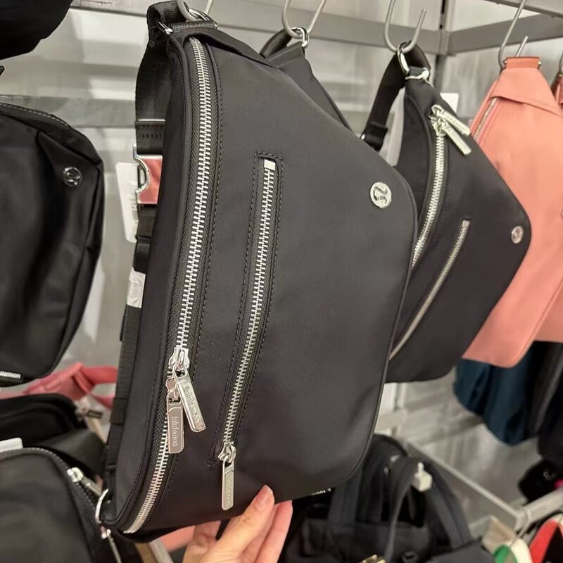 Lululemon City Essentials Bag 3L Men's and Women's Sports Chest Bag Waist Bag Shoulder Crossbody Bag Lululemon City Essentials Bag 3L Men's and Women's Sports Chest Bag Waist Bag Shoulder Crossbody Bag