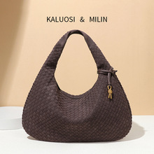 跨境外单新款编织包包饺子包手拎通勤腋下包秋冬复古鹿皮绒面软皮