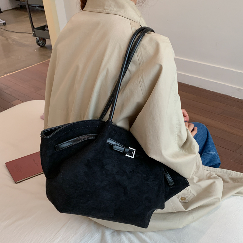 Transfronterizos retro gaúster bolso de peluche para mujeres 2025 nuevo estilo de alta calidad bolso de hombro de viaje de gran capacidad bolso de brazo