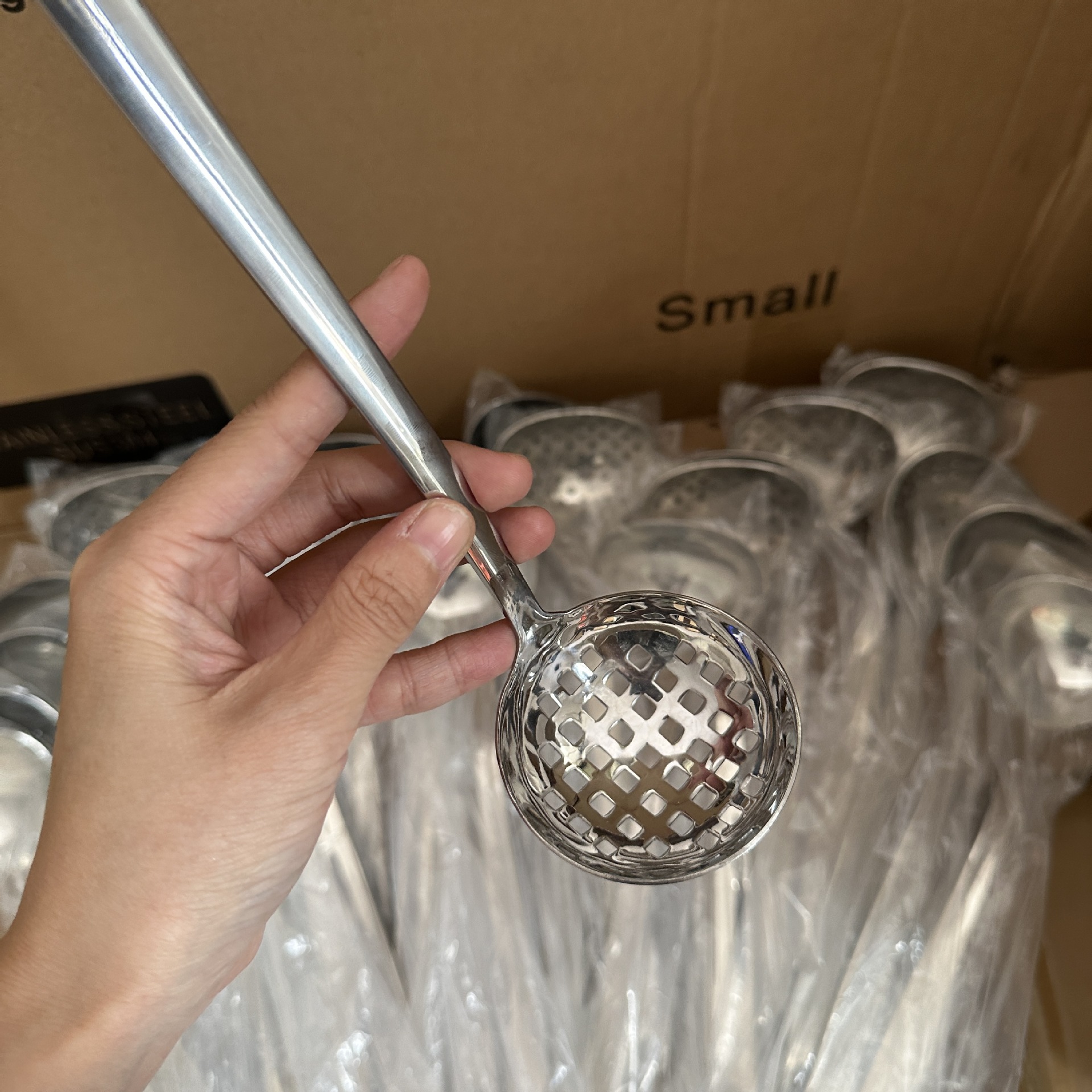 Espumadera de acero inoxidable con mango largo para sopa y hot pot_voghion.com