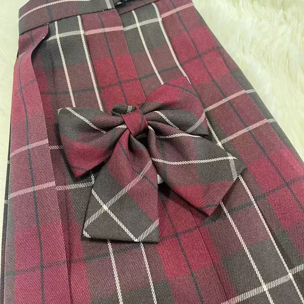 Big red 39 skirt length gift box