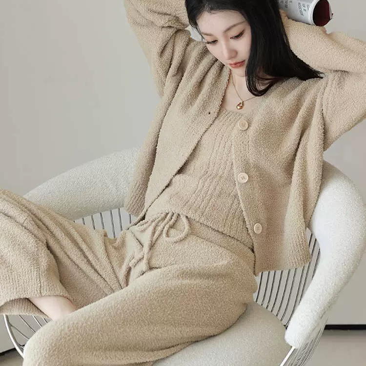 网红风软绵绵半边绒女式三件套家居服珊瑚绒睡衣女可外穿吊带女