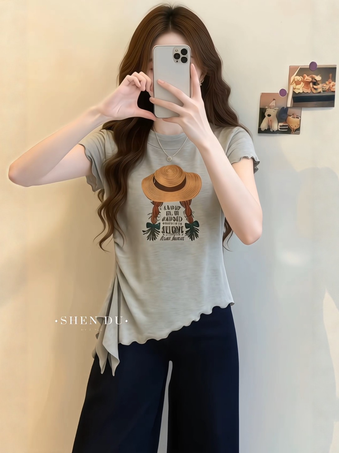 Áo thun nữ tay ngắn cổ tròn thiết kế viền bèo nhún bất quy tắc — màu xám