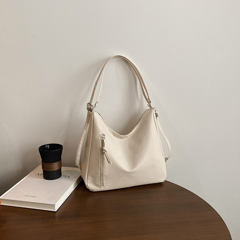 2025 primavera nuevo estilo estilo occidental mochila de gran capacidad tendencia de la moda textura casual bolso de mensajero de un solo hombro para mujer