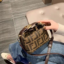 ffа���2023�¿��йŰ�Ů���ϻ�vintag�p�ݰ��W�t��б���