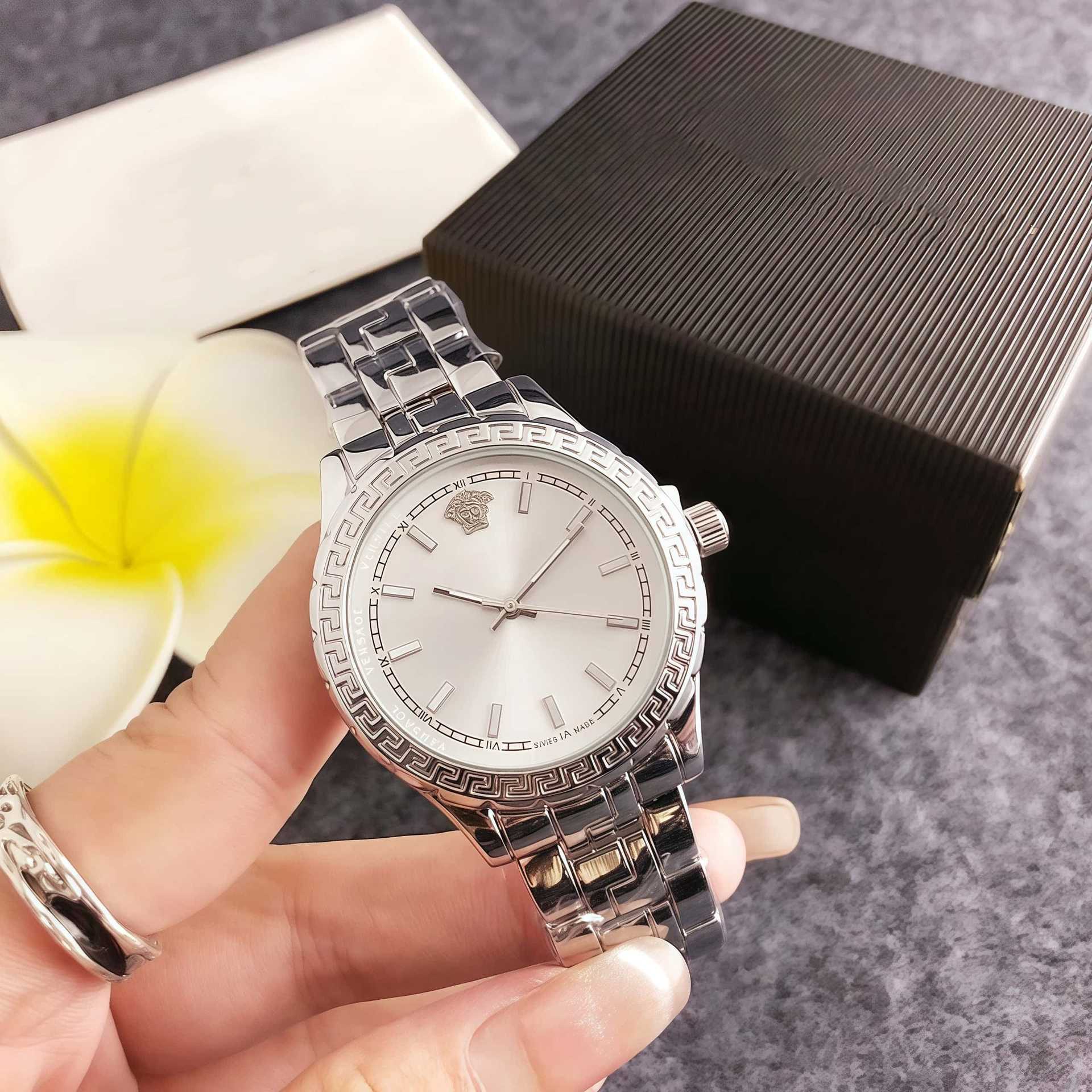 Medusa Trendy Light Luxury Couple's Watch Foreign Trade Original Verjiazer Watch Fashion Simple Men's and Women's Quartz Watch