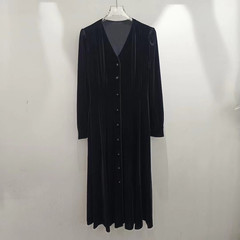 伊*L精致花边装饰丝绒针织显瘦百搭连衣裙2025冬季新款1G9993521