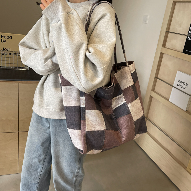 Bolso de tela casual ligero 2024 nuevo bolso de hombro de clase para estudiantes universitarios moda contraste color bolsa de alta capacidad Tote marea