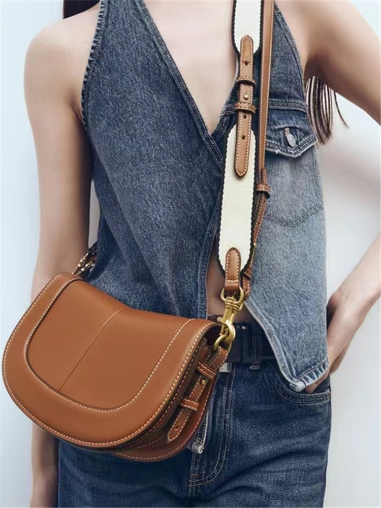 550g Weight Women's Pu Leather Solid Color Classic Style Sewing Thread Semicircle Magnetic Buckle Flip Cover Crossbody Bag