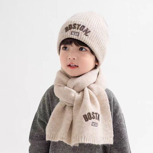 Children's hat and scarf set, autumn and winter style, stylish embroidered letter warm windproof scarf, Korean baby hat