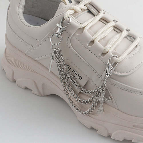 Elegant Women's Shoe Clasp Chain, Hip-Hop Metal Shoe Chain with Metal Tassels, Cross Shoe Accessory