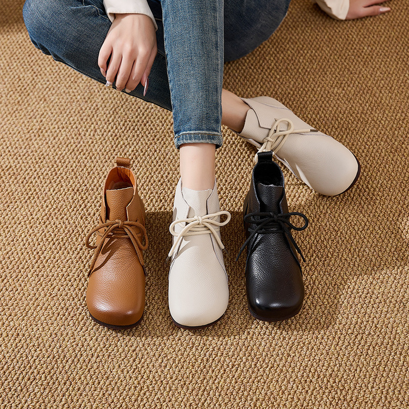 First-Layer Cowhide Short Boots, Autumn Flat Boots, Tendon Soft Sole, Non-Slip Mom's Shoes, Short Lace-Up Boots First-Layer Cowhide Short Boots, Autumn Flat Boots, Tendon Soft Sole, Non-Slip Mom's Shoes, Short Lace-Up Boots