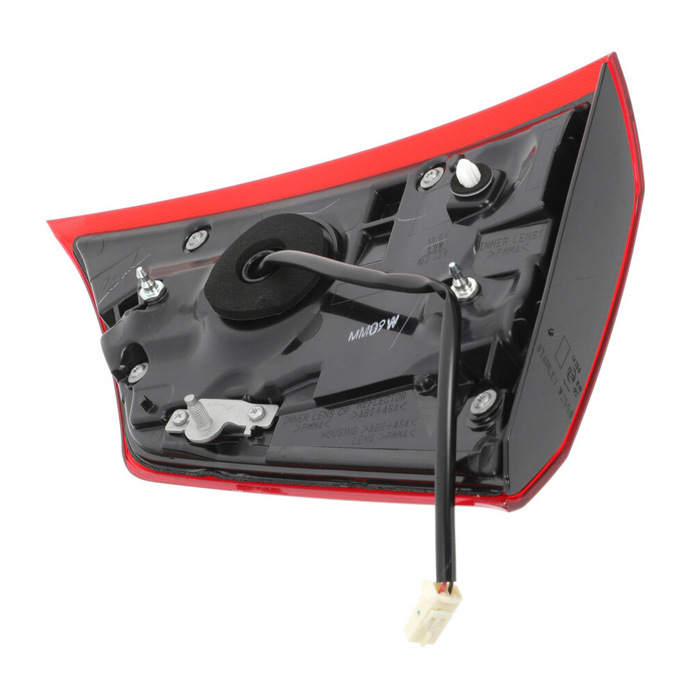 Suitable for Mitsubishi Outlander 16-19 Models Rear Tail Light Semi-Assembly, Brake Light, Reversing Light, Turn Signal Light
