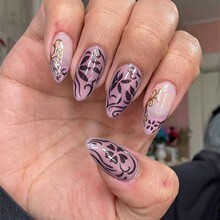 跨境热售杏仁型穿戴甲3D立体感纯欲花朵蝴蝶可拆卸假指甲成品批发