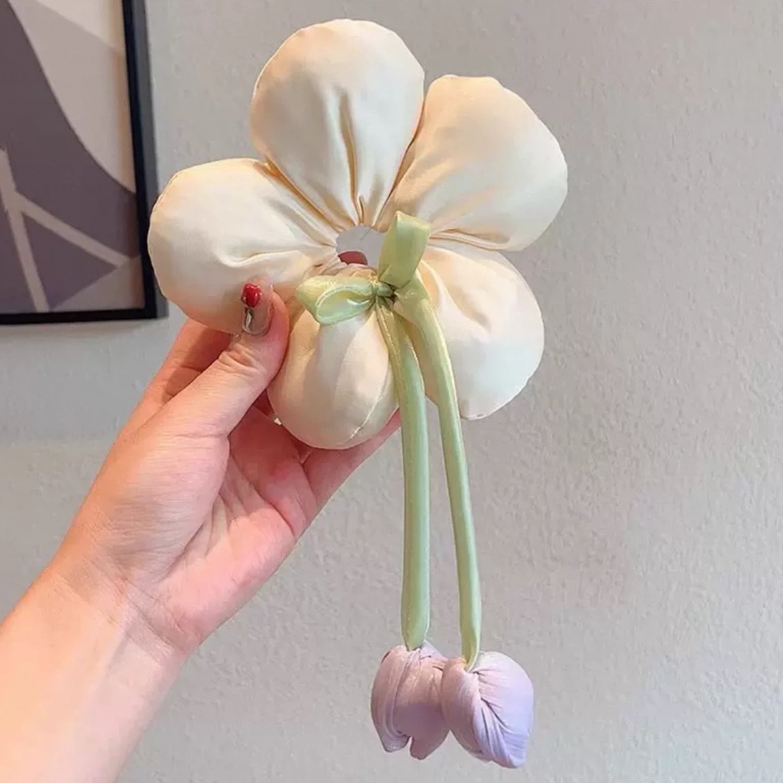 Primavera y verano, esbeltas nubes de color crema francesa de alta calidad, lazo para el cabello grande, cola de caballo, lazo de intestino grueso, tocado, flor para la cabeza