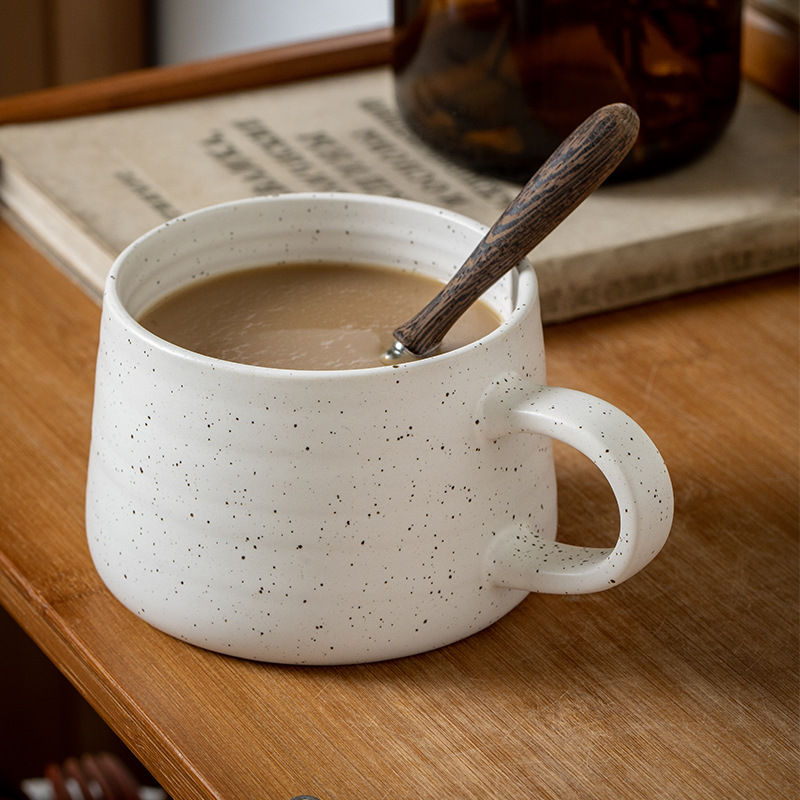 Taza de esmalte de sésamo transfronterizo taza simple taza de café de cerámica tienda de postres oficina taza de hogar al por mayor exportación