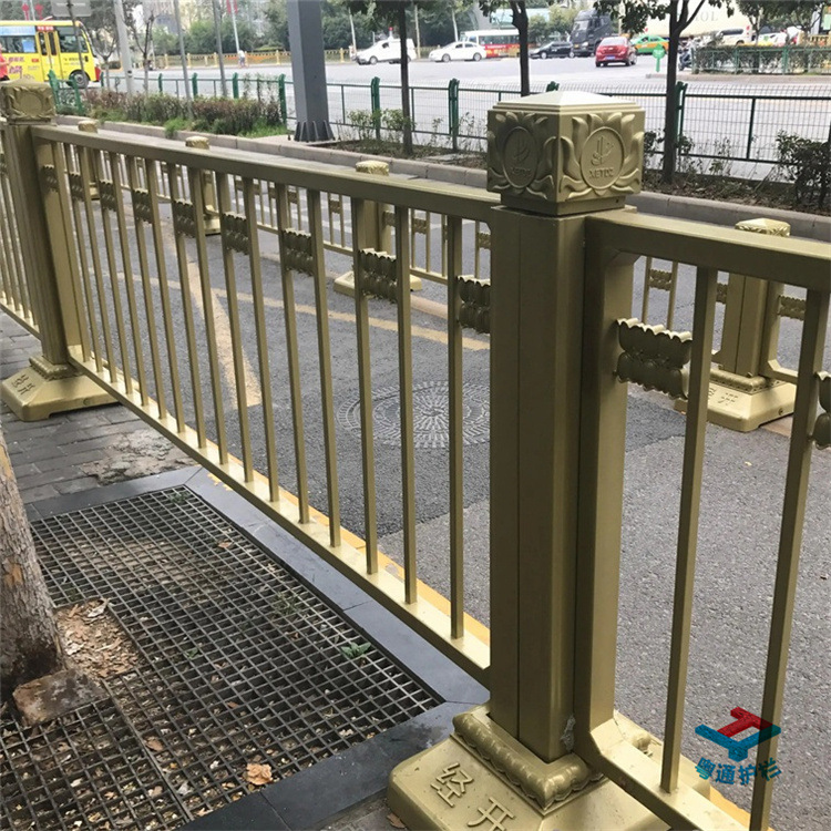厂家销售莲花帽道路护栏 马路中间隔离栏杆 人行道防撞市政护栏