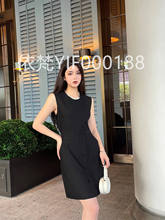 深圳南油高端女装欧美精品22春夏简约时髦气质优雅减龄无袖连衣裙