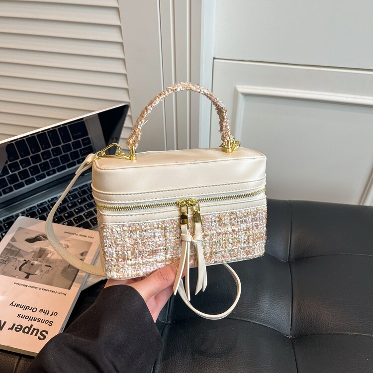 French-Style Tweed Handbag for Women, 2026 Spring New Model, High-End and Versatile Shoulder Bag