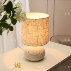 中古の陶磁器の電気スタンドの創意編みの装飾の照明器具の暖かい復古の手作りの夜の明かりは簡単で高級感の電気スタンドです。