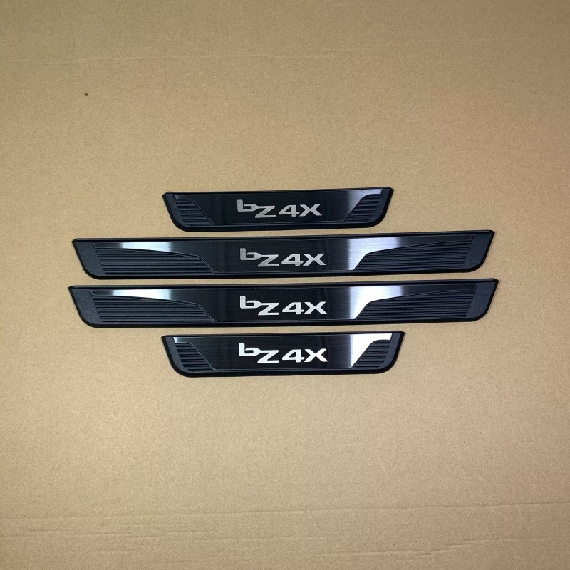 Suitable for Toyota Hilux BZ4X ALTIS VELOZ exterior door sill plate modification
