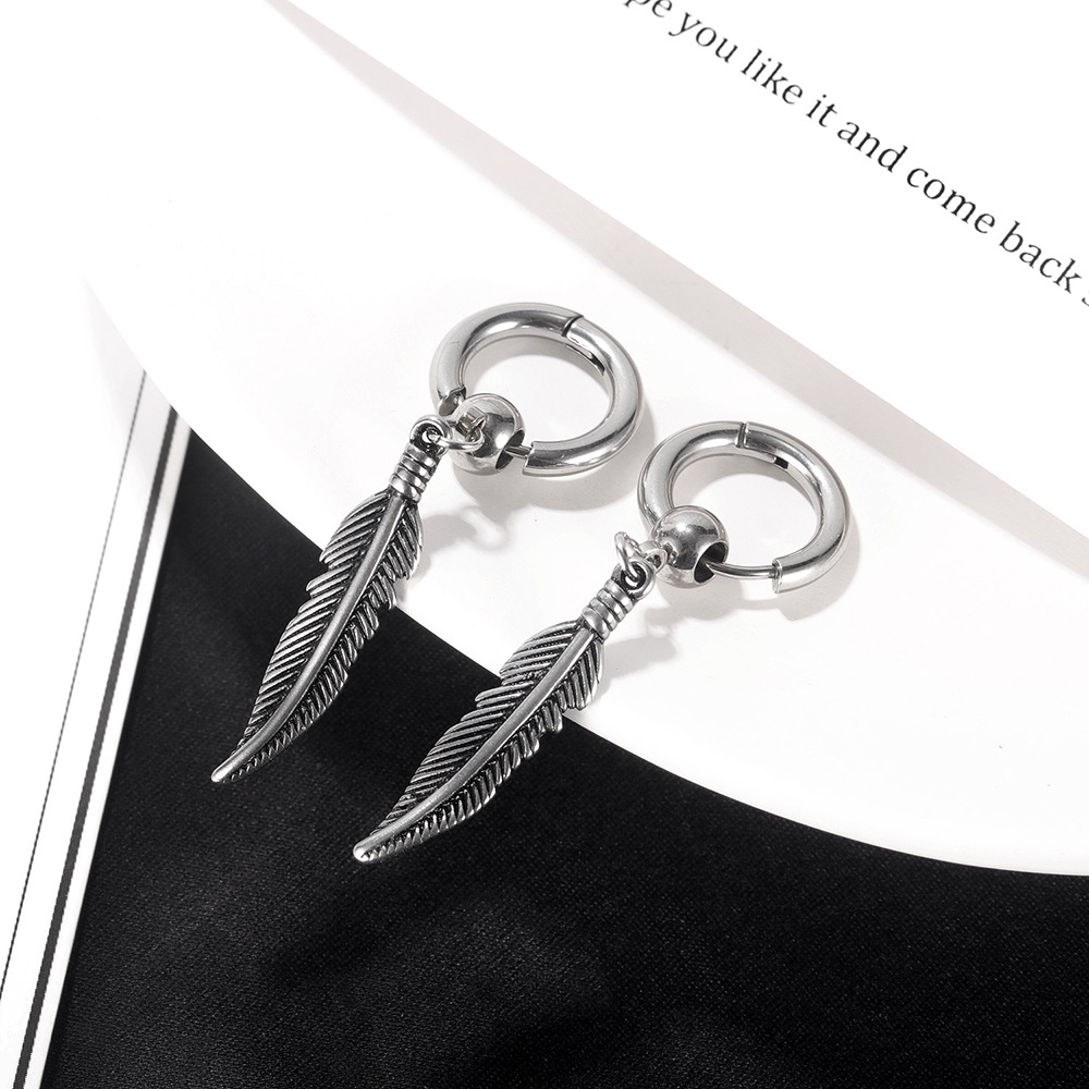 Korea Leaf Tassel Stainless Steel Earrings display picture 6