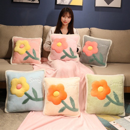 꽃 방석 하나에 세
