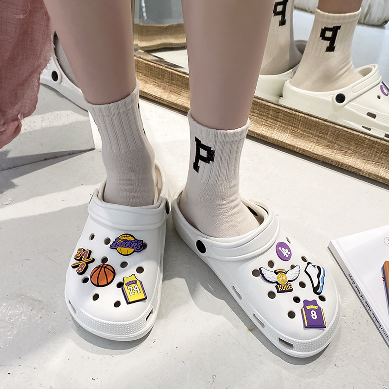 Hole Shoes Women's ins Trendy Shoe Slip-on Feeling Cute Cartoon Sandals Summer Couple's Non-slip Thick-soled Sandals for Men Hole Shoes Women's ins Trendy Shoe Slip-on Feeling Cute Cartoon Sandals Summer Couple's Non-slip Thick-soled Sandals for Men