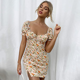 Мини-юбка, сексуальное платье, короткий рукав, в цветочек, квадратный вырез, с открытой спиной, с акцентом на бедрах