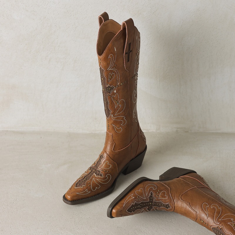 New cowhide handsome V-mouth western boots studded with velvet sleeve chunky heel high boots_voghion.com