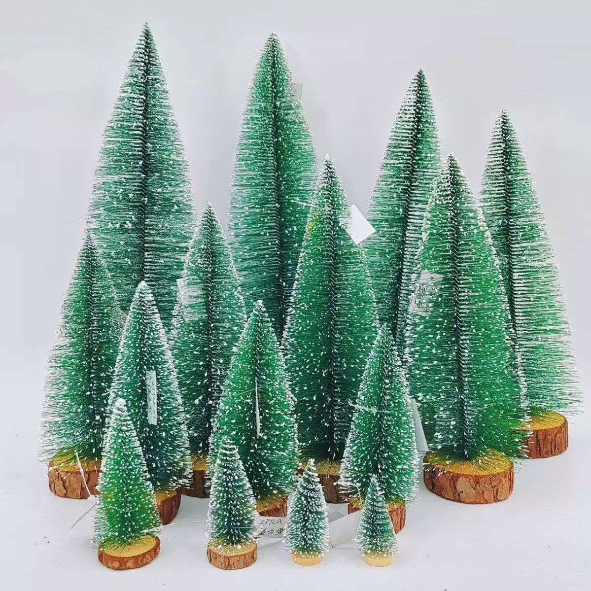 迷你圣诞树桌面摆件 diy松针树圣诞节装饰圣诞沾白雪松小圣诞树