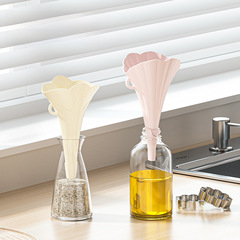 Flower-shaped Mini Oil Pourer with Multi-function, Collapsible Storage Bottle Pourer with Support Oil Funnel