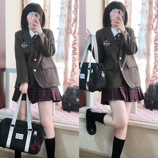 jk�Ʒ����bŮ�W�������װ���ȹ�WԺ�L���bС�����}ϵ��Ů�д�����