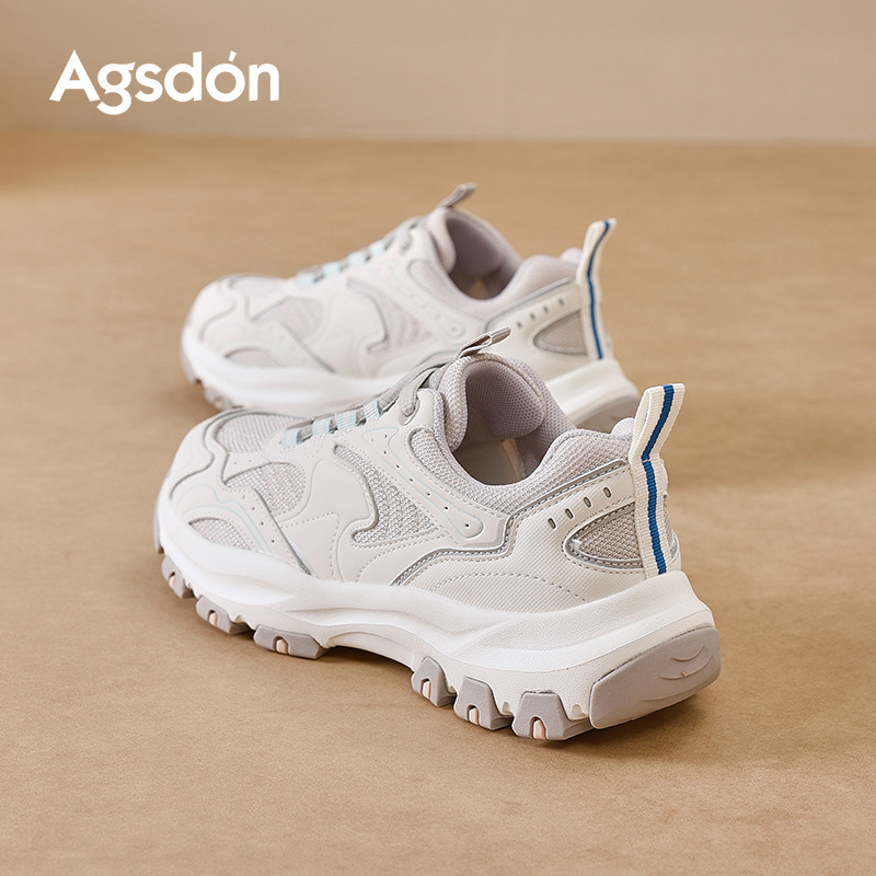 Zapatos de Augu Shi Deng Padres y mujeres 2025 nuevos zapatos casuales ligeros de soleas gruesas de otoño al aire libre zapatos de montaña blancos